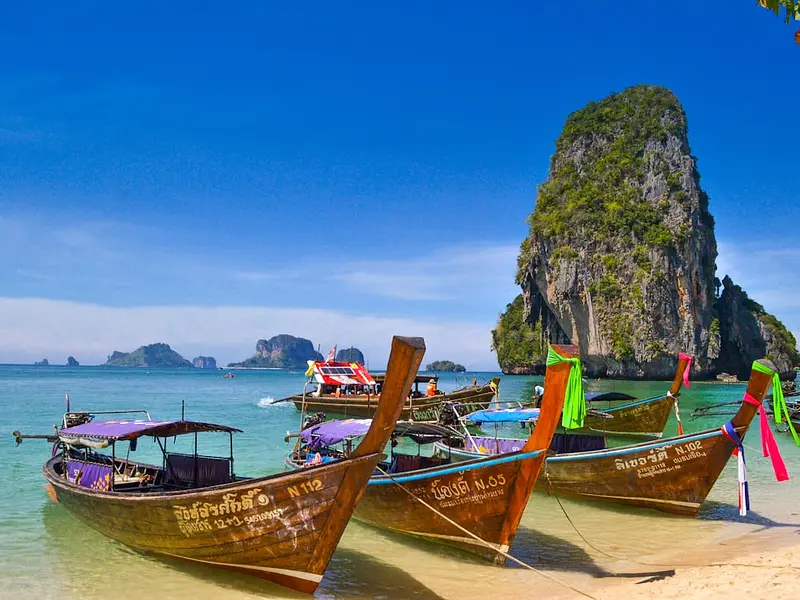 WIEDEŃ → PHUKET